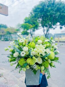 Giỏ Hoa Xanh Trắng